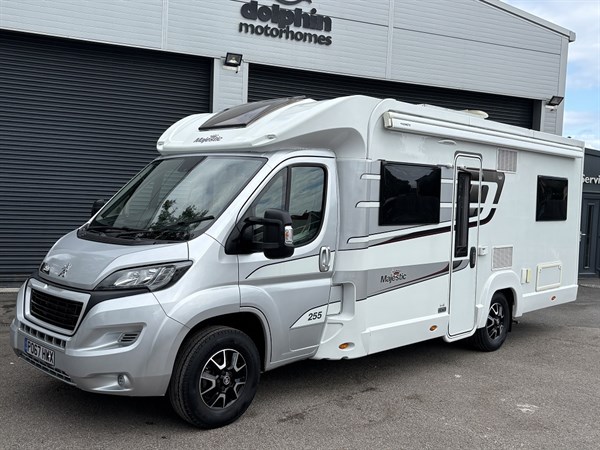 Elddis Majestic 255